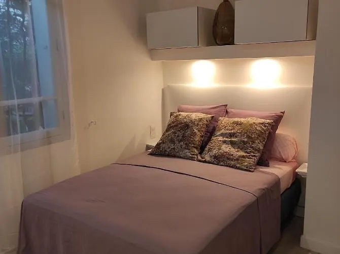 Accueillante A 2 Mn Du Centre Homestay *