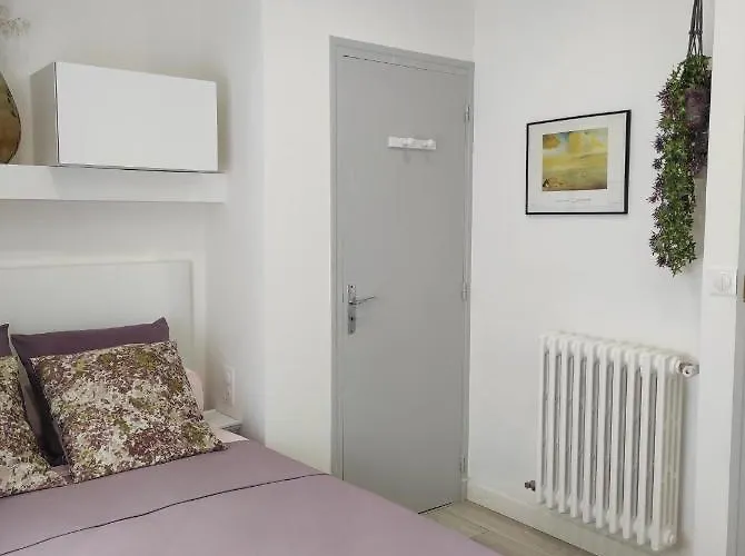 Accueillante A 2 Mn Du Centre Homestay *